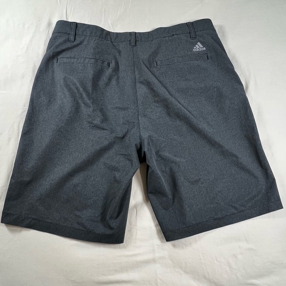 Men’s Adidas Golf Shorts - Picture 2 of 9